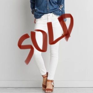 NWOT AMERICAN EAGLE White Jean Jeggings Size 6
